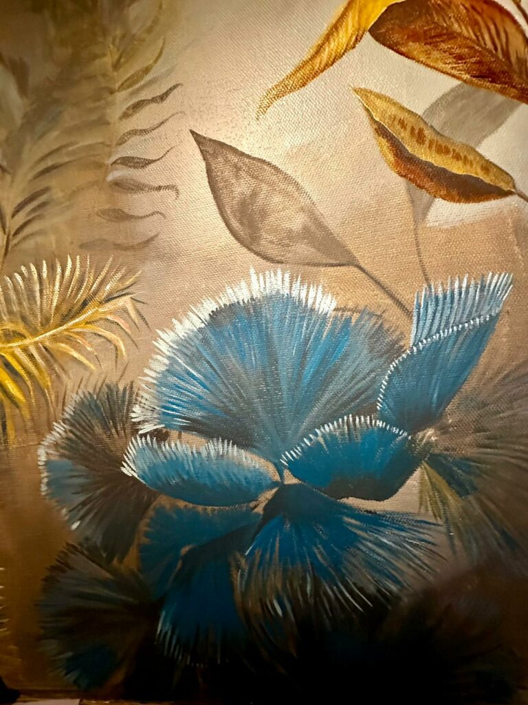 Zoom sur un décors peint, motifs artistiques